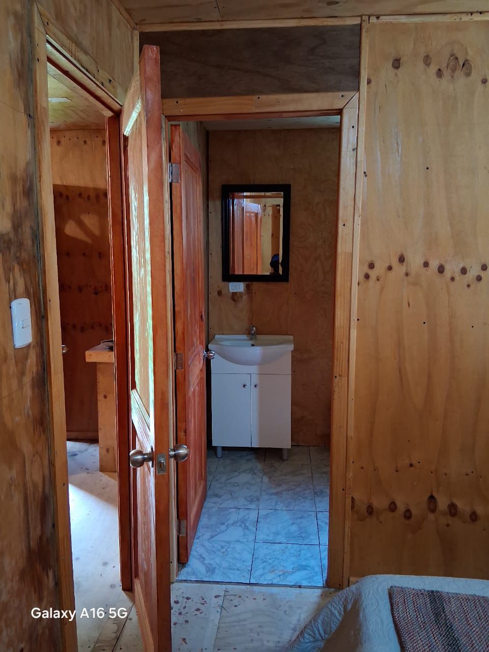 Vista del baño desde afuera